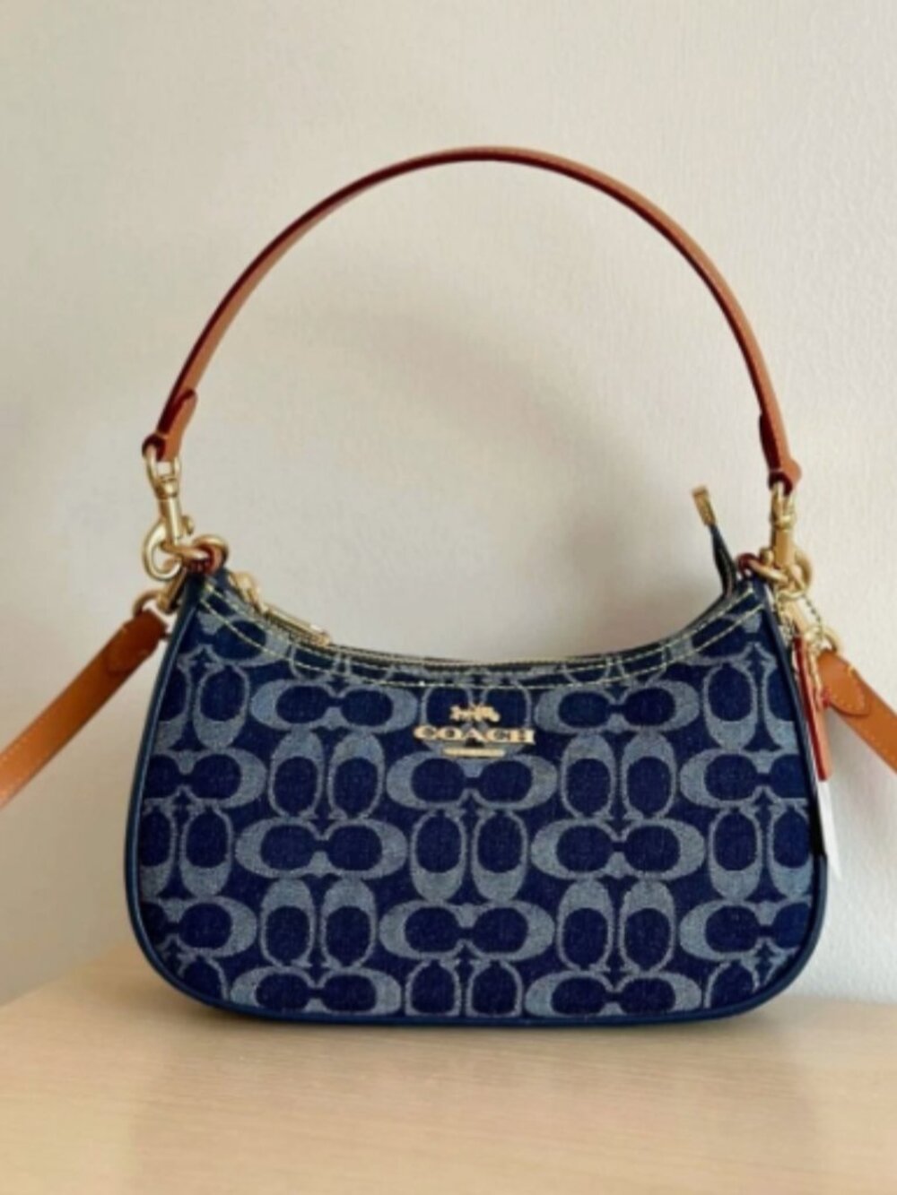 Coach CAF82 Denim/Natural Teri Shoulder Bag Signature Denim Outlet Products